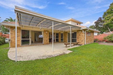 Photo of property in 6 San Ambrosio Rise, Henderson, Auckland, 0612