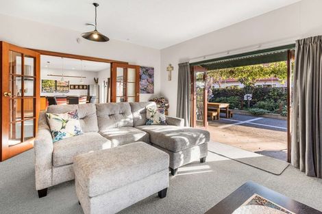 Photo of property in 1 Strachan Way, Highbury, Palmerston North, 4412