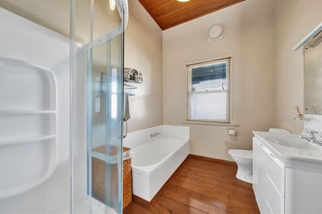 Photo of property in 34 Hunter Street, Hawera, 4610