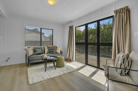 Photo of property in 2/40 Rosella Road, Mangere East, Auckland, 2024