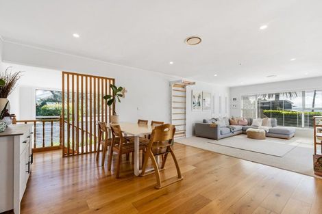 Photo of property in 45 Vipond Road, Stanmore Bay, Whangaparaoa, 0932