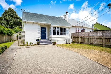 Photo of property in 16 Tyndall Street, Waiwhetu, Lower Hutt, 5010