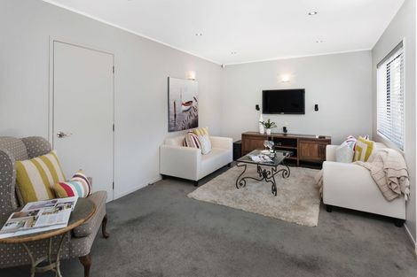 Photo of property in 12 Mark Edward Drive, Half Moon Bay, Auckland, 2012
