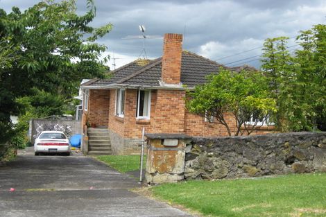 Photo of property in 5a Woodward Avenue, Mangere Bridge, Auckland, 2022