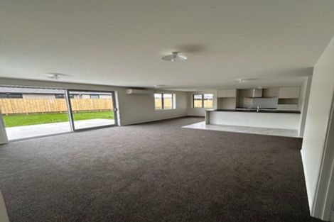 Photo of property in 5 Atea Place, Hawera, 4610