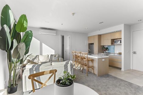 Photo of property in 22 Liardet Apartments, 303/22 Liardet Street, New Plymouth, 4310