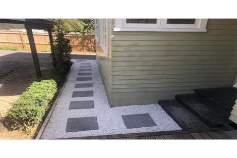 Photo of property in 2/52 College Road, Northcote, Auckland, 0627