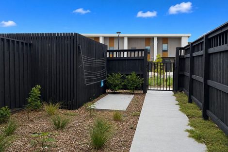 Photo of property in 74 Glidepath Road, Hobsonville, Auckland, 0616