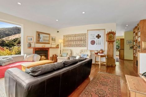 Photo of property in 15 Pitoitoi Road, Days Bay, Lower Hutt, 5013