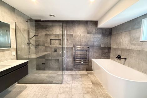 Photo of property in 122 Hugh Green Drive, Pinehill, Auckland, 0632