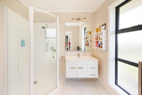 Photo of property in 8 Macdonald Heights, Feilding, 4702