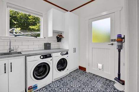 Photo of property in 44 Upjohn Street, Brooklands, New Plymouth, 4310