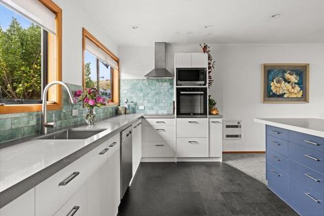 Photo of property in 12 Church Road, Taradale, Napier, 4112