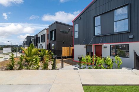 Photo of property in 4/1 Parapara Place, Albany, 0632