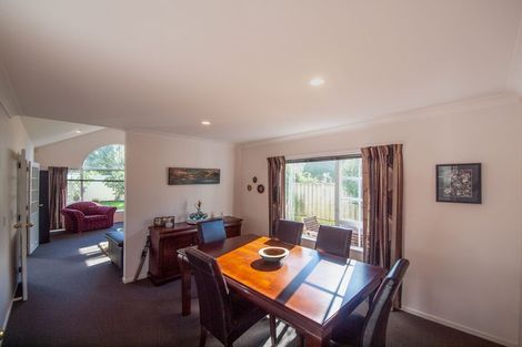 Photo of property in 143 Westchester Drive, Churton Park, Wellington, 6037