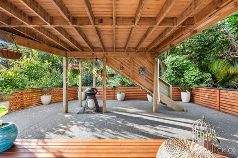 Photo of property in 212 Whites Line East, Waiwhetu, Lower Hutt, 5010