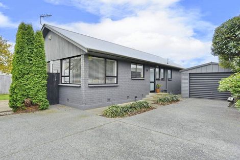 Photo of property in 2/18 Wairakei Road, Strowan, Christchurch, 8052