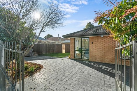 Photo of property in 1/32 Montclare Avenue, Avonhead, Christchurch, 8042