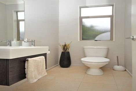 Photo of property in 107 Baverstock Road, Flat Bush, Auckland, 2016