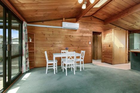 Photo of property in 8 Roband Crescent, Brown Owl, Upper Hutt, 5018