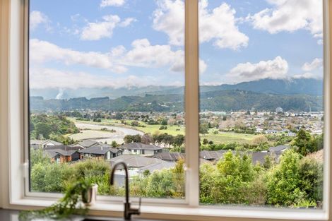 Photo of property in 64 Riverstone Drive, Riverstone Terraces, Upper Hutt, 5018