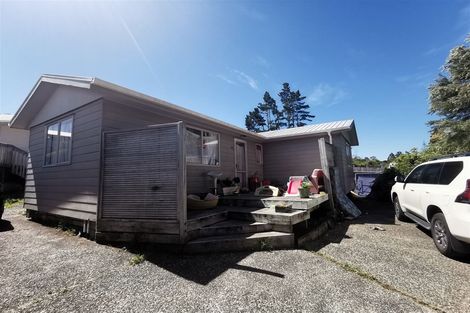 Photo of property in 48 Candia Road, Swanson, Auckland, 0614