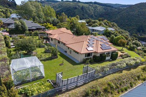 Photo of property in 85 Emerald Hill Drive, Birchville, Upper Hutt, 5018