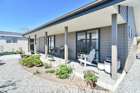 Photo of property in 3a Lindis Lane, New Brighton, Christchurch, 8083