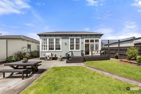 Photo of property in 19 Bay Street, Petone, Lower Hutt, 5012