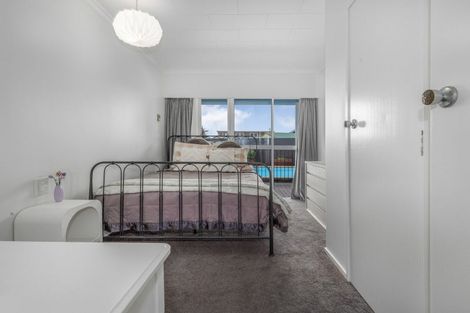 Photo of property in 23 Featherston Street, Levin, 5510