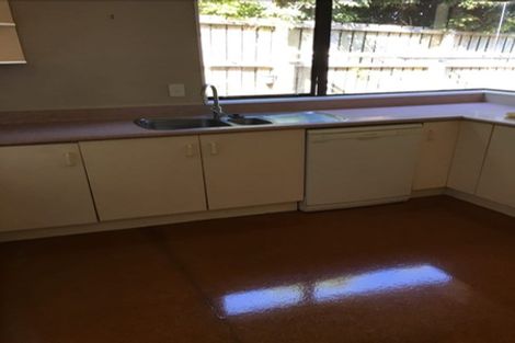 Photo of property in 28a Hoylake Place, Wattle Downs, Auckland, 2103