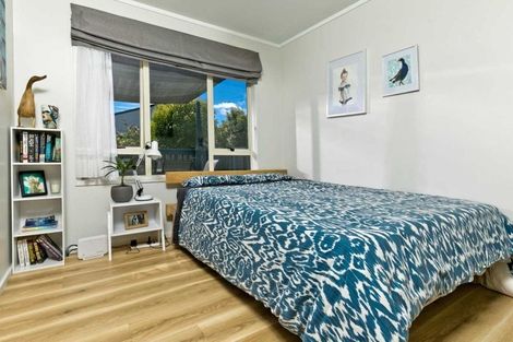 Photo of property in 16 Woodglen Road, Glen Eden, Auckland, 0602