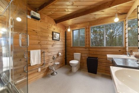 Photo of property in 198-200 Maungakotukutuku Road, Paraparaumu, 5032