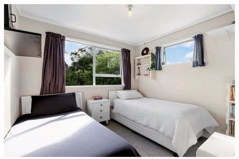 Photo of property in 30 Mirrabooka Avenue, Botany Downs, Auckland, 2010