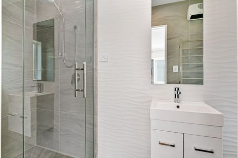 Photo of property in 17 Resolution Drive, Gulf Harbour, Whangaparaoa, 0930