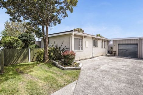 Photo of property in 34a Andrew Street, Waikanae, 5036