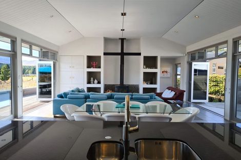 Photo of property in 9 Dwyer Place, Lake Tekapo, 7999