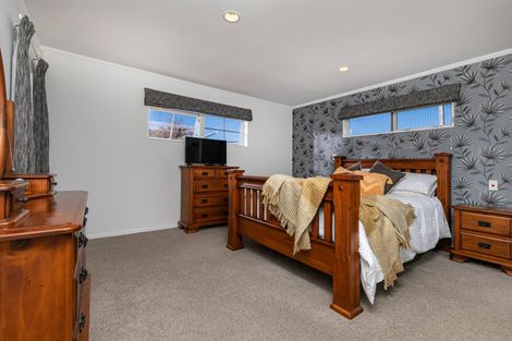 Photo of property in 27 Summerland Drive, Henderson, Auckland, 0612