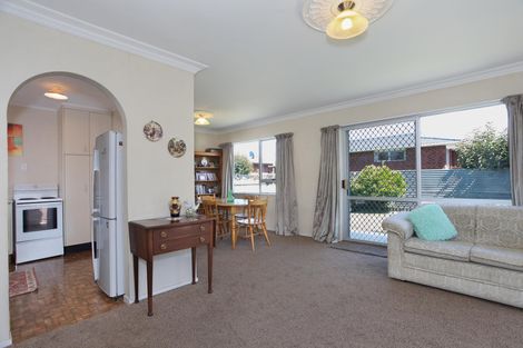 Photo of property in 101c Church Street, West End, Palmerston North, 4412