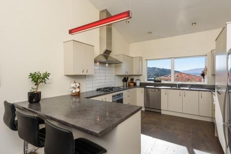 Photo of property in 16 James Nairn Grove, Riverstone Terraces, Upper Hutt, 5018