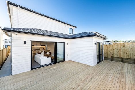 Photo of property in 4 Puruatanga Drive, Flat Bush, Auckland, 2019