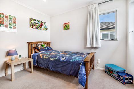 Photo of property in 6 Pickaberry Avenue, Karaka, Papakura, 2113
