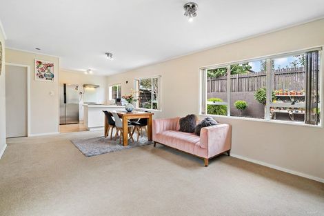 Photo of property in 2/37 Galvan Avenue, Sunnyhills, Auckland, 2010