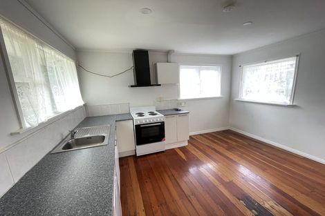 Photo of property in 37 Miro Street, New Lynn, Auckland, 0600