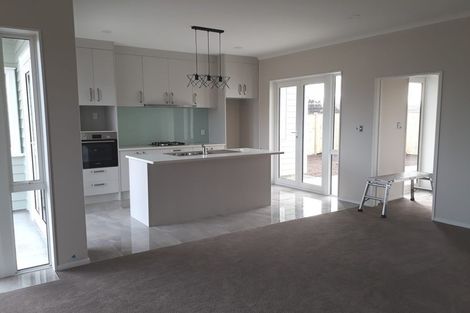 Photo of property in 10 Saddleback Crescent, Papakura, 2110