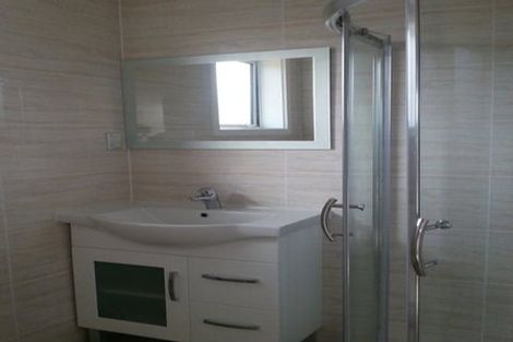 Photo of property in 104a Mellons Bay Road, Mellons Bay, Auckland, 2014