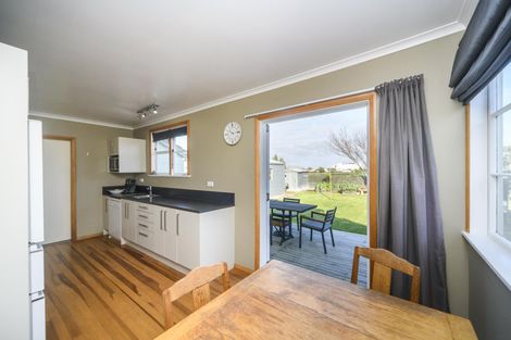 Photo of property in 20 Thames Street, Roslyn, Palmerston North, 4414