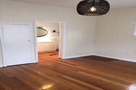 Photo of property in 311 Cambridge Road, Hillcrest, Hamilton, 3216