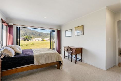 Photo of property in 16 Braddock Grove, Pauanui, Hikuai, 3579
