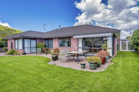 Photo of property in 7 Cranbrook Grove, Waikanae, 5036